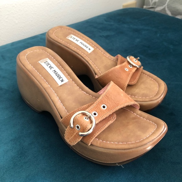 tan platform slides